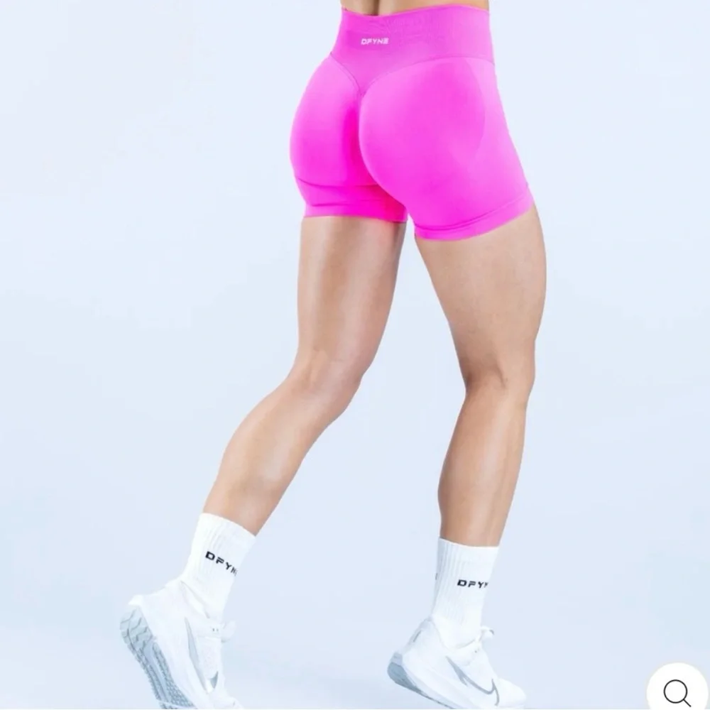 DFYNE impact shorts 4.5” Bright Fuchsia 
Size: Small - Picture 2 of 5